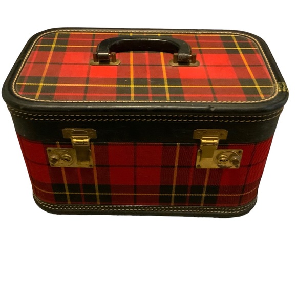 Handbags - Vintage 1960's Era Tartan Plaid Train Case Suitcase LUGGAGE or Overnight Case